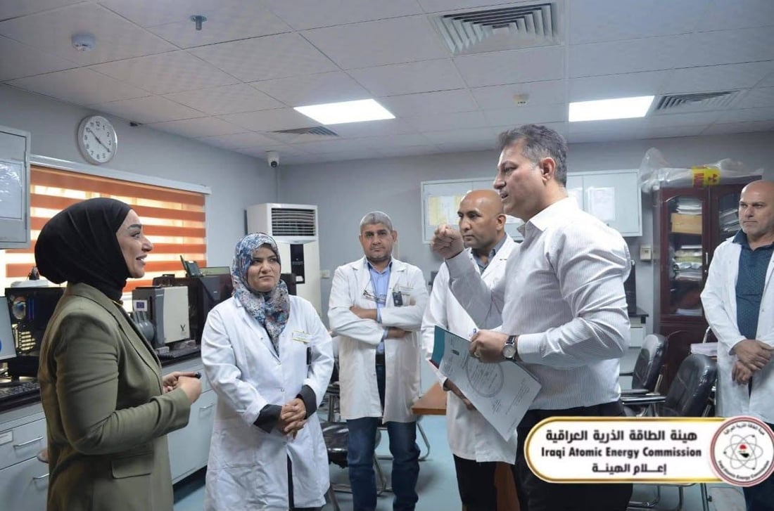 الطاقة الذرية العراقية.. المديرة الجديدة تراجع مهام المختبرات الإشعاعية والنووية