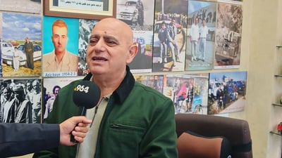 بەشێکی دوکانەکەی لە ناوچەی پیشەسازی کردووە بە دیوەخان