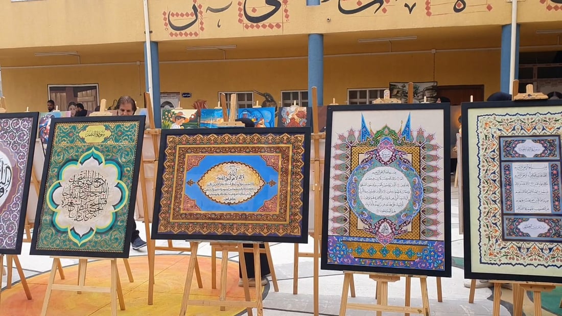 أكثر من 100 لوحة فنية.. فتيات تلعفر يرسمن معالم مدينتهن وشخصيات بارزة (صور)