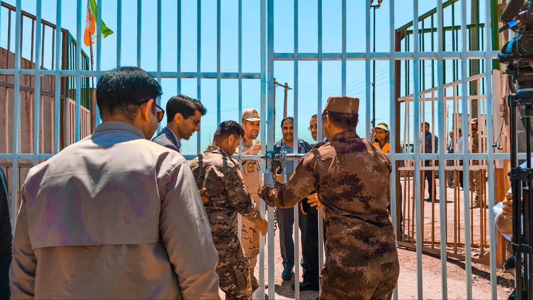 جندي فتح الباب.. صور من مراسم تدشين أول معبر حدودي في حلبجة