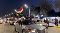 شاهد.. كورنيش البصرة يضاء بالألعاب النارية احتفالاً بف