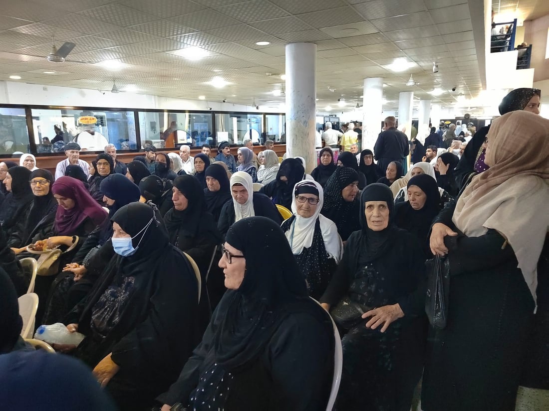 ازدحام في مصارف كردستان مع بدء صرف الوجبة الأولى من رواتب شهر أيار