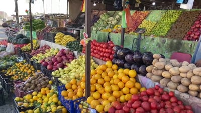 الشائعات تعبث بالسوق.. قائمة بأسعار الأغذية في الكوت