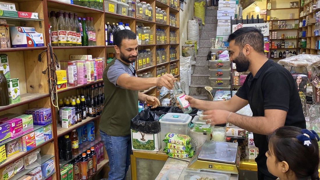 الناصرية تقرأ الفاتحة على ماء الورد السعودي والإيراني “لطرد النحس” قبيل رمضان