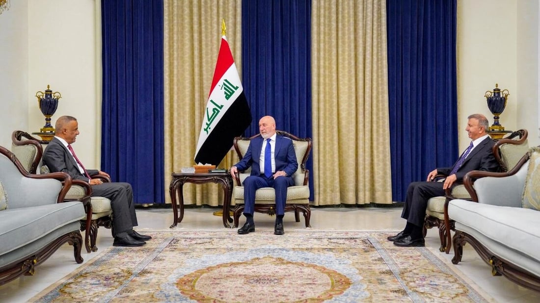 رئيس الجمهورية ووزير الدفاع يبحثان رفع جاهزية القوات المسلحة