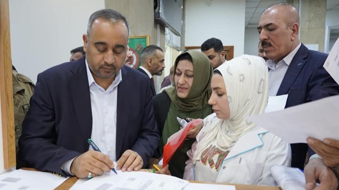 المالية تعيد علي كريم حسين إلى منصبه مديراً لمصرف الرافدين (وثيقة)