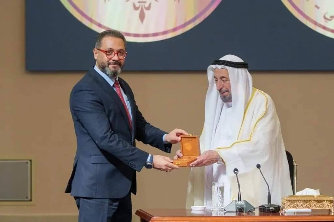 عارف الساعدي وعمر السراي نجوم مهرجان الشارقة للشعر وجائزة القوافي (صور)