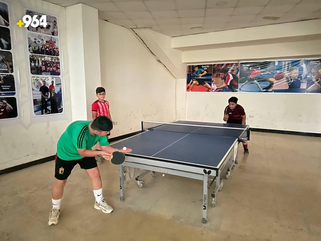 شهرة فتيان الطاولة في الكوت بلغت الصين.. لكن الملعب بلا كهرباء! (صور)