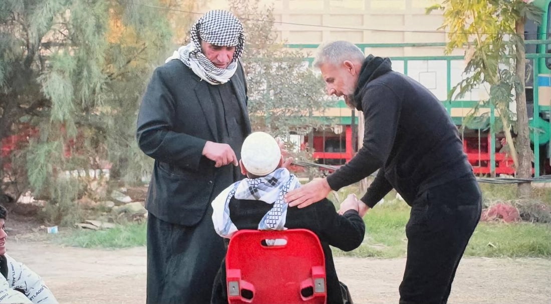 صور: رياضيون وكبار سن وضحايا الحوادث في مكان واحد.. نادي الكوت وفر علاجاً طبيعياً