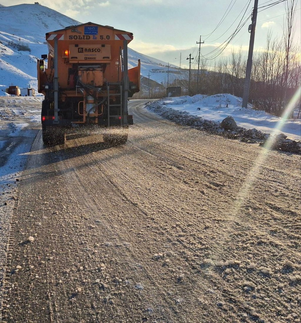 بەستەڵەکی رێگای حاجی ئۆمەران بە ئاسانی ناتوێتەوە؛ بێ زنجیر هاتوچۆ مەکەن