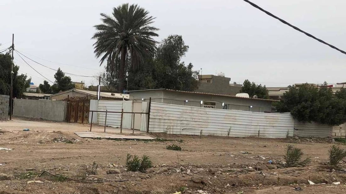 الدورة: سقوف منازل الإسكان لا تقي الرصاص.. موظفون ومتقاعدون يطالبون بالتمليك