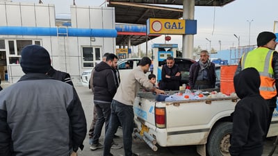 لە هەولێر دەست بە دابەشکردنی نەوتی سپی ماڵان کرا بۆ هار خێزانێک 100 لیترە