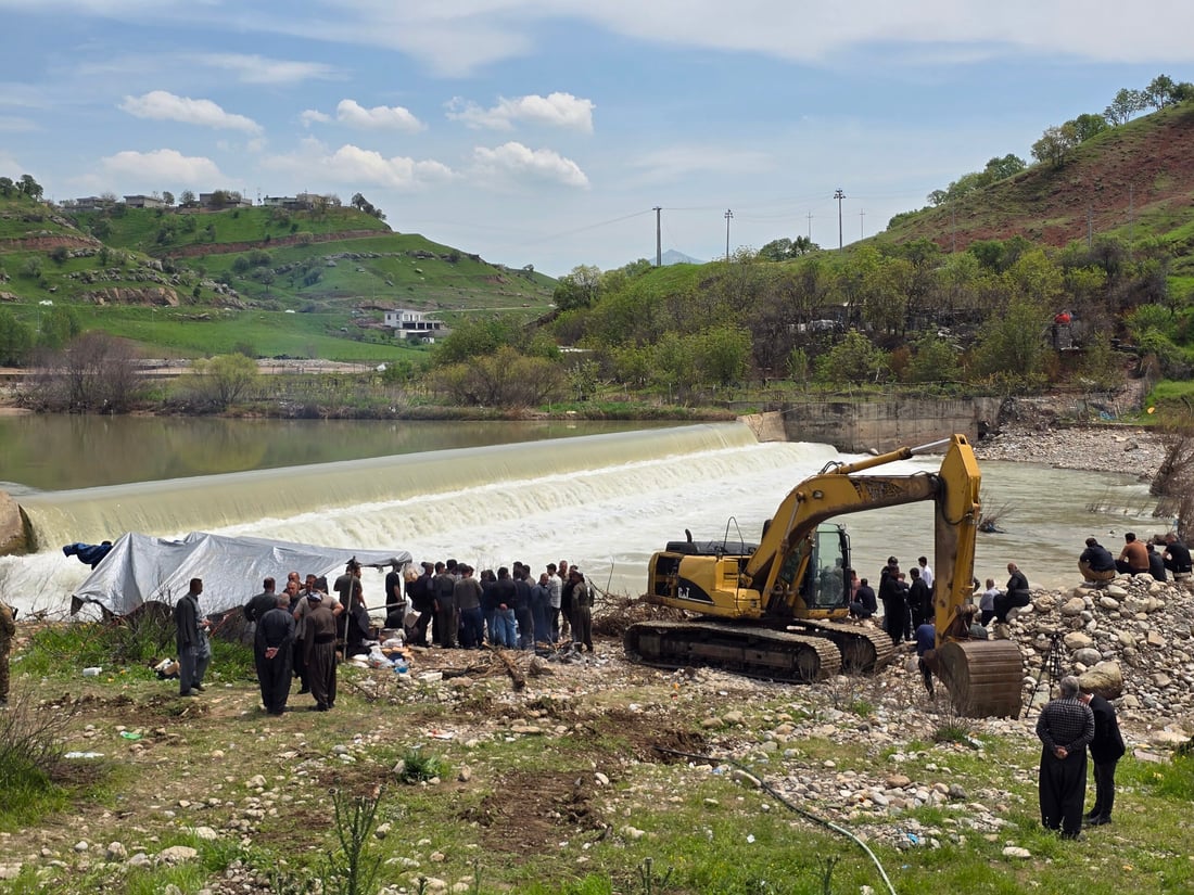 ساتی خنکانی گەنجەکەی شاخەسوور لە زاری هاوڕێکەیەوە