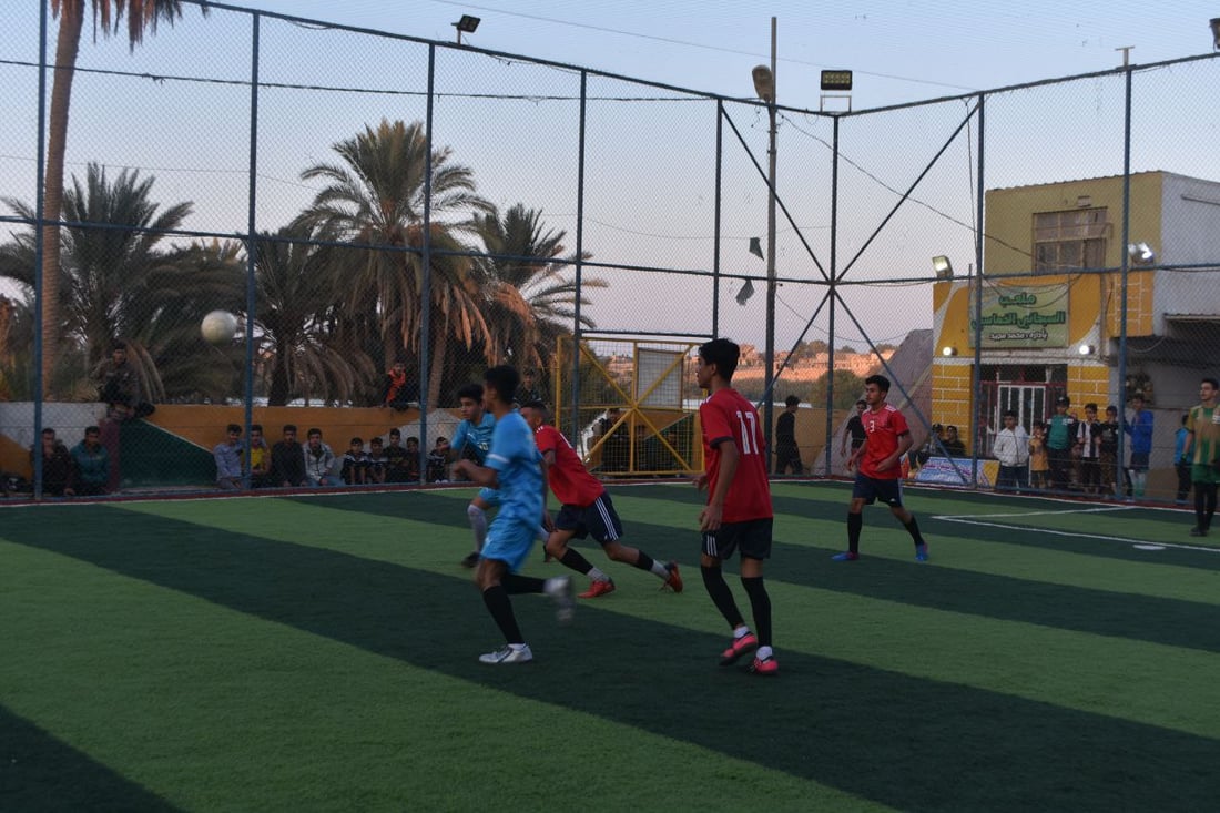 صور: ملاعب الخماسي تكتظ بشُبّان هيت في العطلة الربيعية