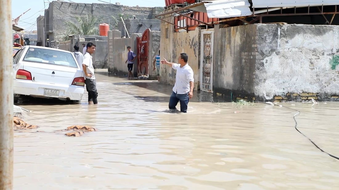 أنبوب الرميثة المتهالك يغرق 35 منزلاً بالمثنى.. و