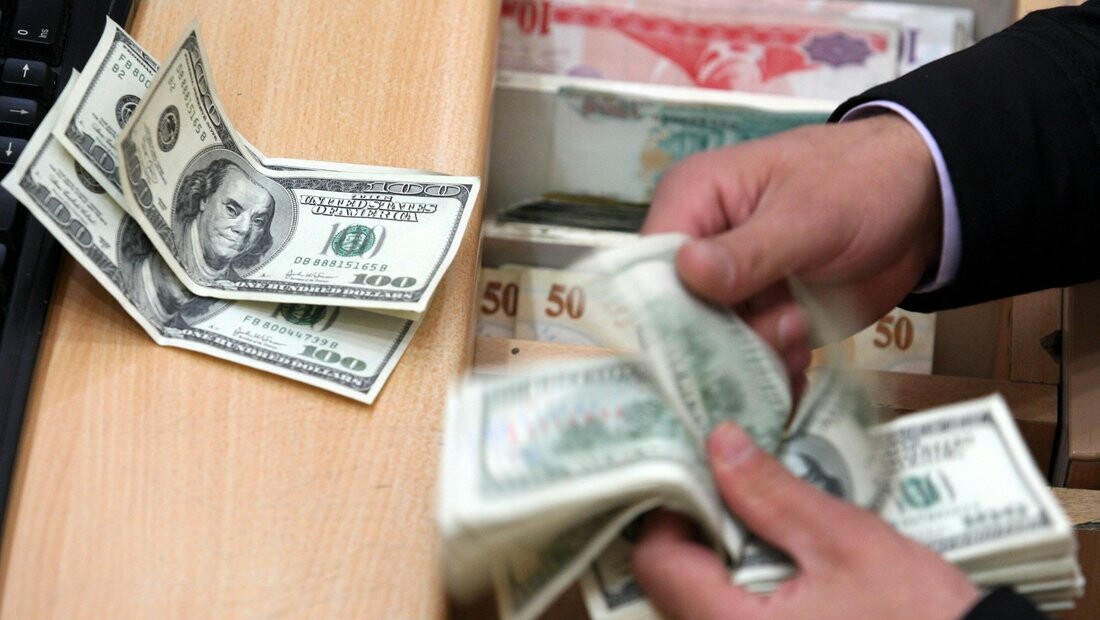 الدولار يرتفع إلى 155 في بورصات بغداد وأربيل والبصرة