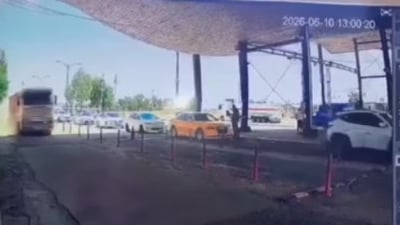 بارهەڵگرێک لە بازگەی چیمەنی داو خەریک بوو کارەساتی بارهەڵگرەکەی پێشوو دووبارە بکاتەوە