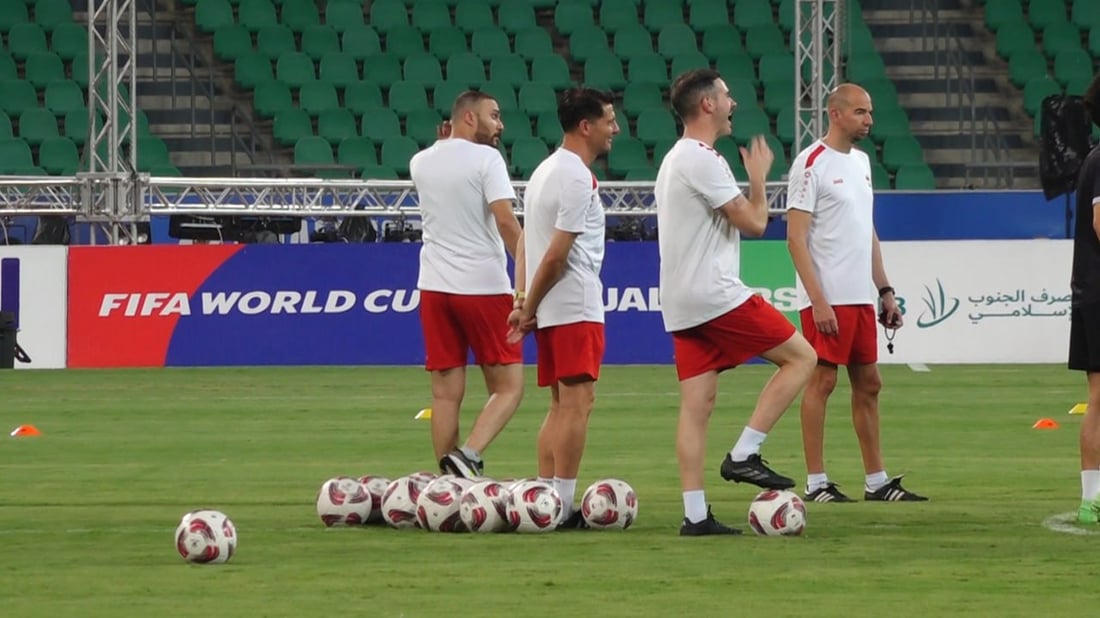 مكنزي لـ964 قبل مواجهة فيتنام: حرارة البصرة لن تمنعنا من الفوز (صور)