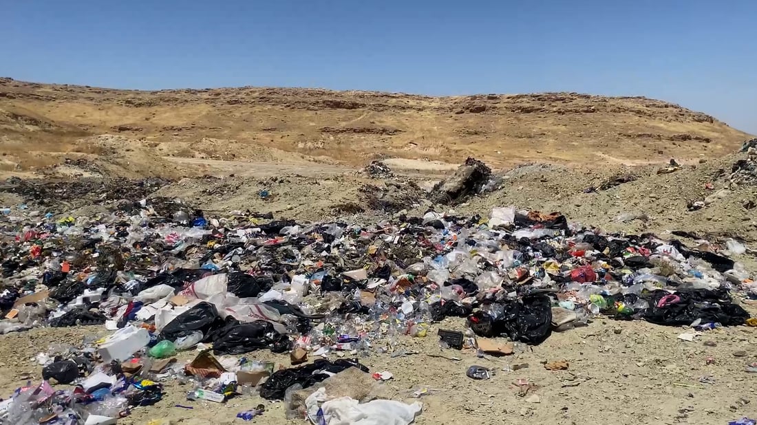 صور: القيارة “تختنق” بشركة نفط أنغولية أيضاً.. أخمدت القمامة ولا حل لحقل “نجمة”