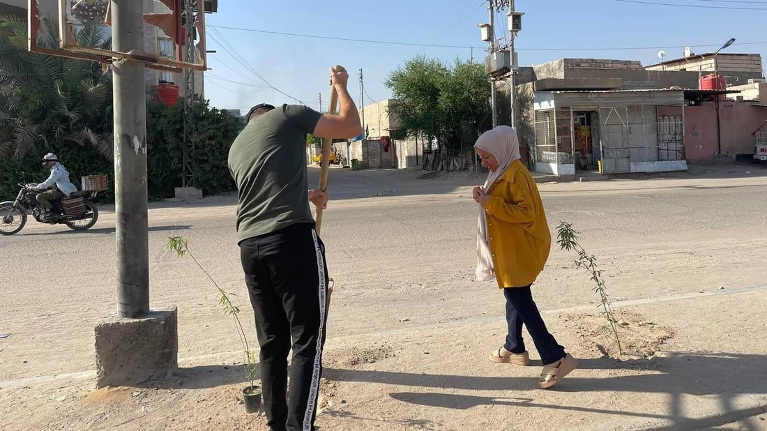 اتفاق مع أهل خور الزبير.. نزرع “شوك البحر” أمام بيوتكم وتتعهدون السقي (صور)