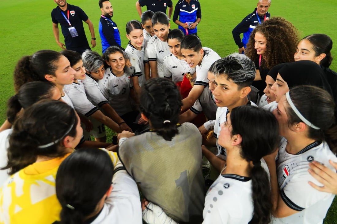 صور مفرحة من ملعب جدة.. سيدات العراق يحتفلن بالمركز الثالث لبطولة غرب آسيا