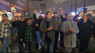 با فشار بكەین ئەو موئامەرەیە رابگرین”