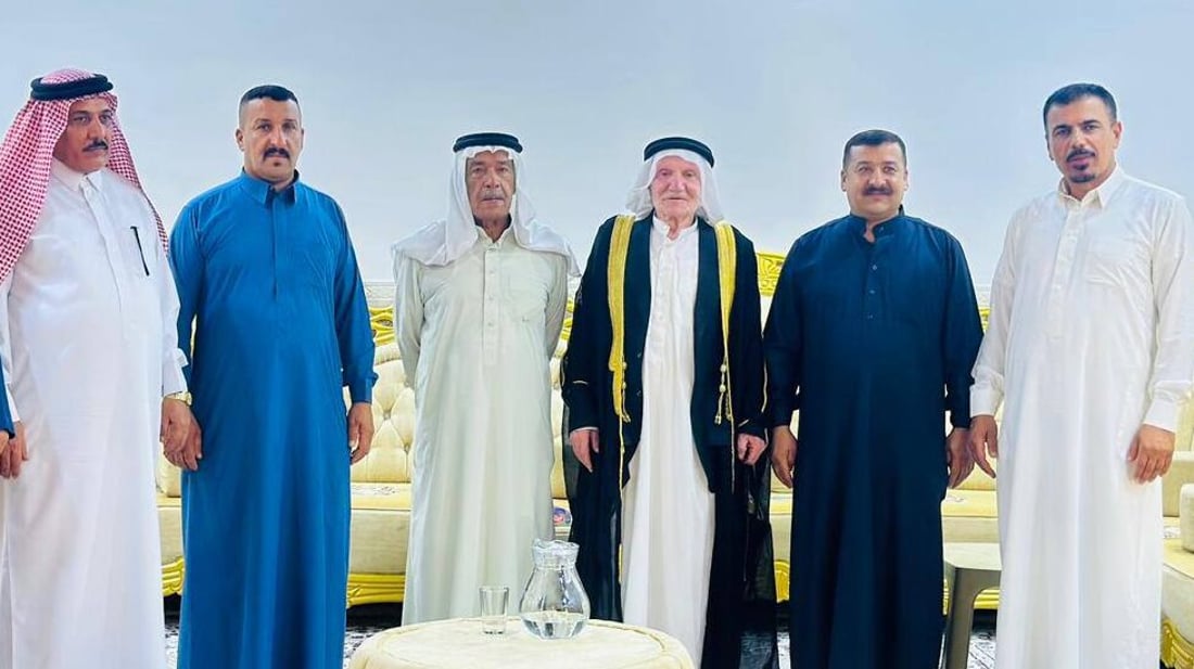 بعمر 92 عاماً… شيخ خلف يدخل القفص الذهبي مجدداً ويشعل الفرح في بيجي!