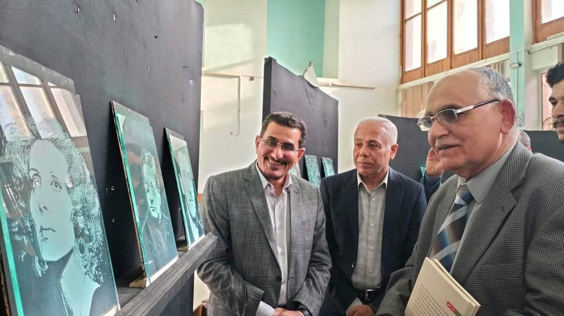 فيروز ودرويش والساهر في “رحلة على حافة الزجاج” الكربلائي