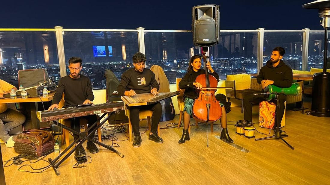 ظهروا في “يوز تالنت” فضجّت بهم البصرة.. صور من حفلة “كاست باند” في فندق موفنبيك