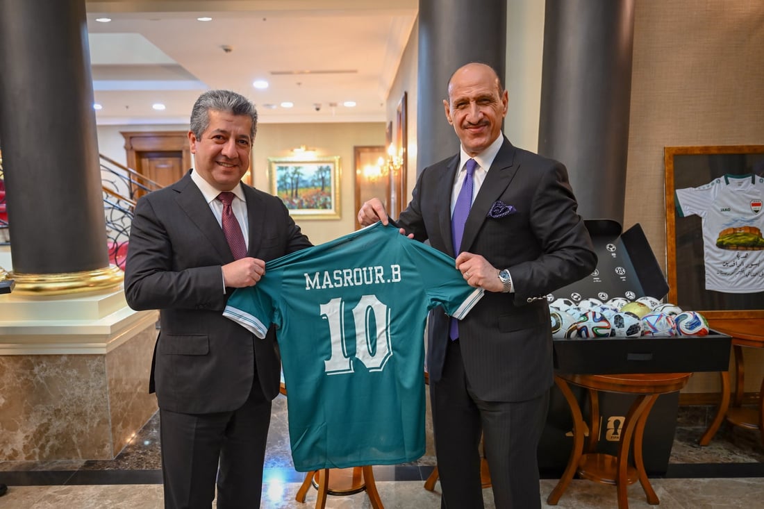 درجال يمنح مسرور بارزاني قميص المنتخب “رقم 10”