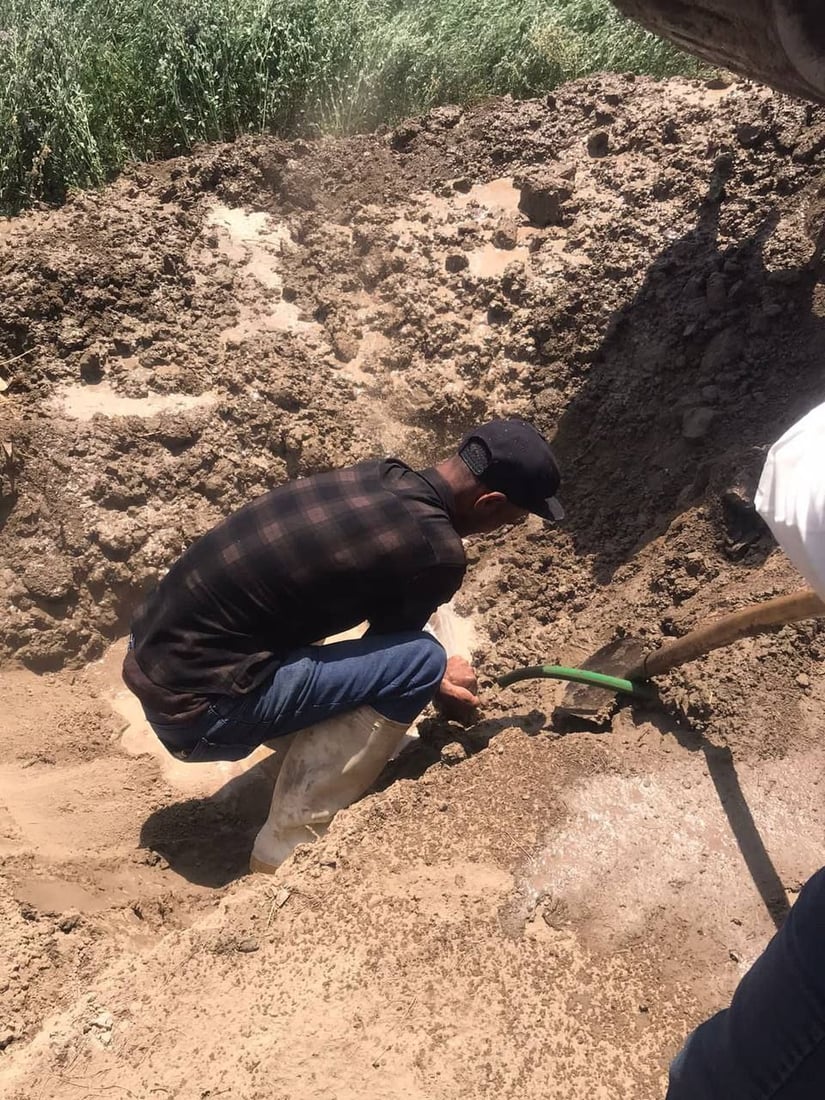 المنازل المتجاوزة على أنبوب المياه غرامتها 500 ألف.. بابل ضبطت 30 مخالفاً (صور)