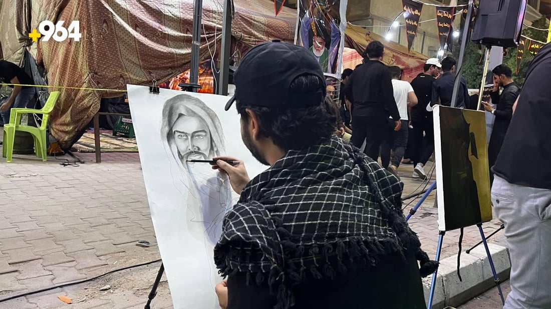 سائحان من أوروبا بين مواكب “الطويسة”: عاشوراء “مدهش” في البصرة (صور)