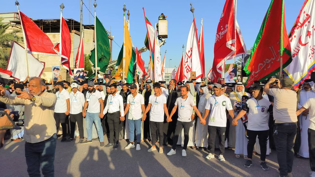 صور: حشود كبيرة وسط البصرة تندد بحرق المصحف وتطالب بطرد “العمالة” السويدية