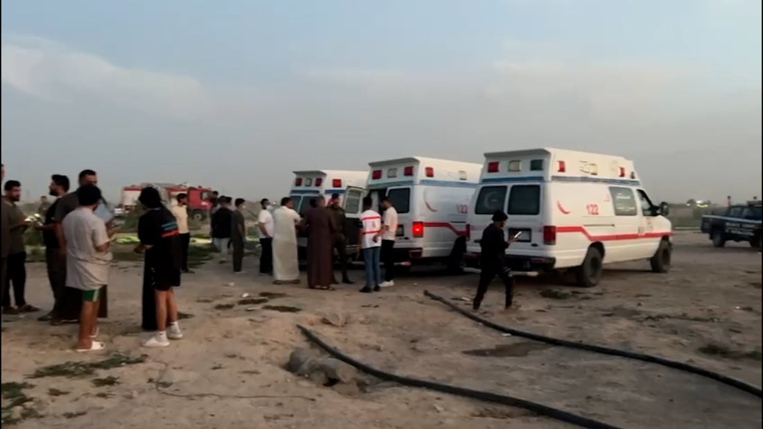 شبكة 964 في موقع القصف بسفوان.. الأهالي يبحثون عن جثث تحت الأنقاض