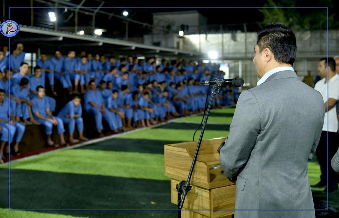 صور: وزير العدل يتوسط صغار المحكومين.. جولة ومأدبة إفطار داخل سجن الأحداث
