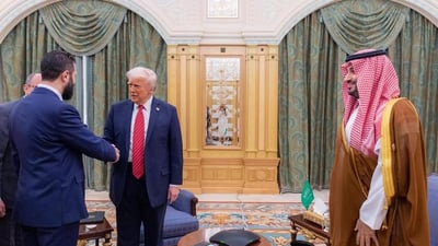 الصور الأولى للقاء ترامب والشرع في الرياض