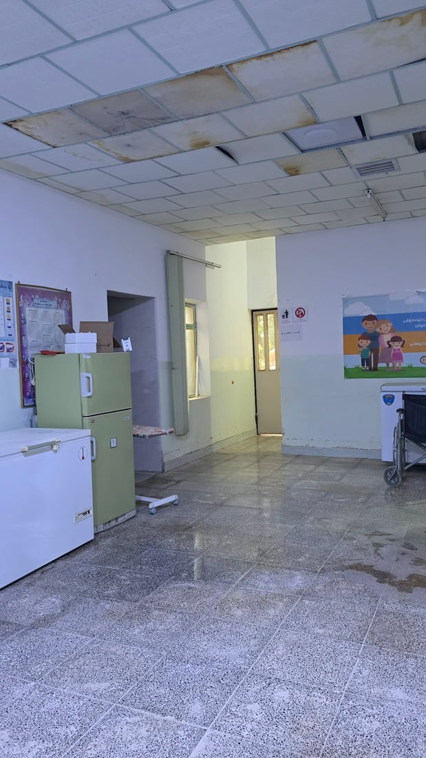 بارانە و سەقفی نەخۆشخانەی مەیدان تکە دەکات