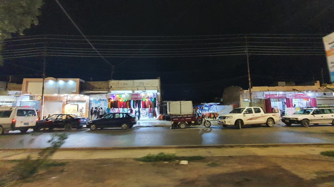 صور من أسواق تلعفر: أثر استقرار الدولار واضح.. والحركة مستمرة حتى السحور