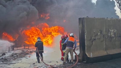 وفاة مدير شعبة وإصابات أخرى.. آخر مستجدات حريق الزبير 1 