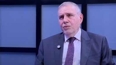 ساسة العراق خائفون من السير في الشارع واحذروا الإفلاس.. محمد علاوي