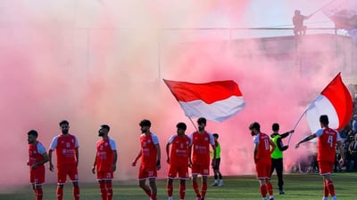 قەڵادزێیەکانى تاراوگە؛ بە کەمپەینێک دەیانەوێت قاسەى یانەکەیان پڕ بکەن