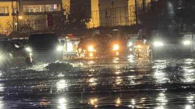 شۆفێران ئاگاداربن؛ لە شەقامى 60 مەترى ئاو کۆبووەتەوە