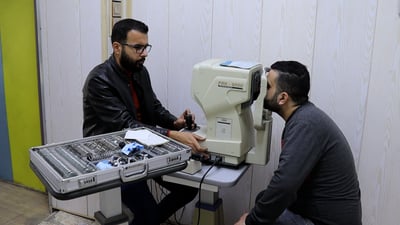 محال العوينات في الكاظمية: لا نتأثر بالتقنيات.. ستزورنا حين تبلغ الأربعين حتماً