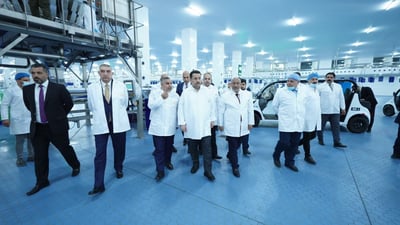 الأكبر في العراق والشرق الأوسط.. السوداني يفتتح مشروعاً للدواجن في كربلاء (صور)