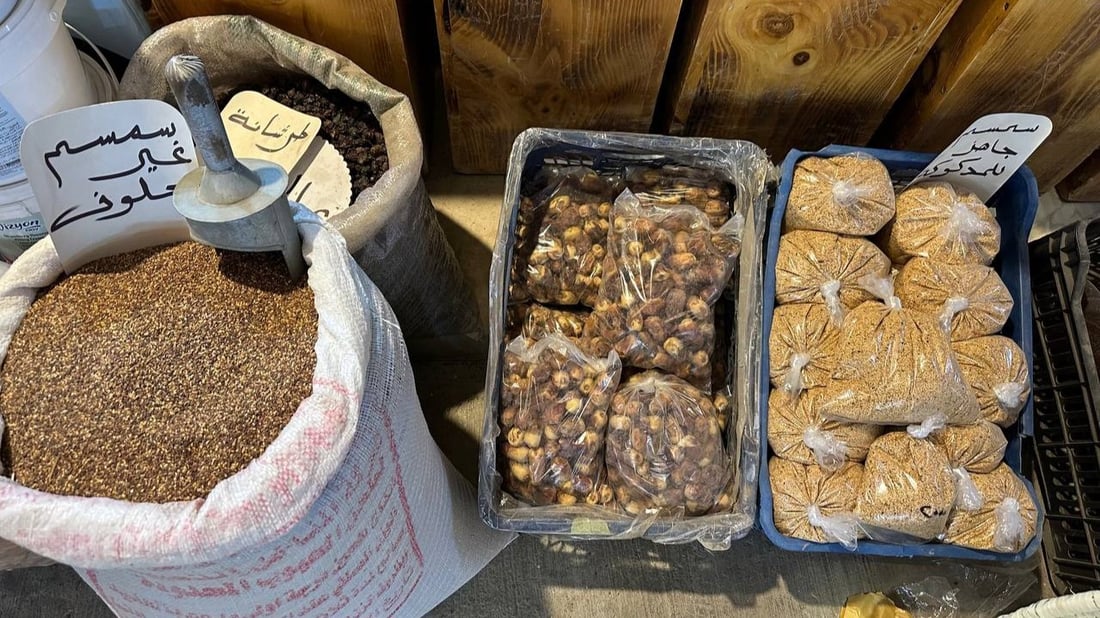 الزهدي أيضاً وأيضاً.. البرد يشجع ليالي حديثة على طبق المدگوگة بالسمسم (صور)