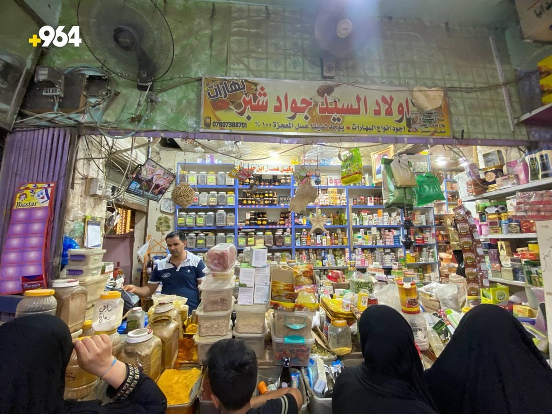 رحيق عُمان اشتهر في الناصرية لكن لا شيء ينافس عسل قنديل النادر (صور)