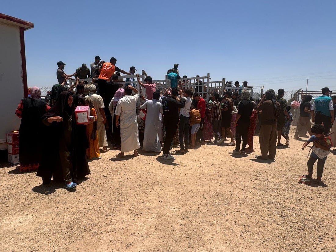 العتبة الحسينية مع نازحي جرف الصخر بحضور مستشاري السوداني (صور)