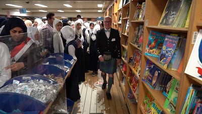 مع بنات البصرة.. سفينة اوربا تناقش “تنورة” عشائر اسكتلندا وحضارة العراق