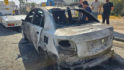 تاکسییەک لەناوجەرگەى سلێمانى سووتا