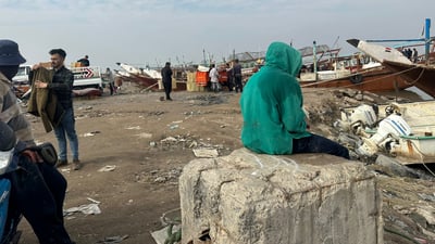 الفاو: عواصف البحر تمنع وصول الأسماك إلى مرسى النقعة.. أسعار مزاد السبت